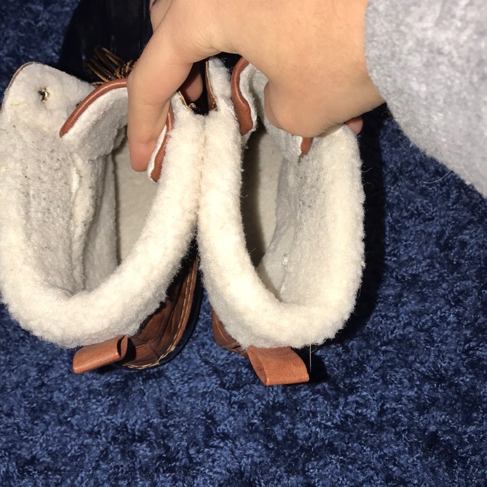 Boots - Picture 5 of 6